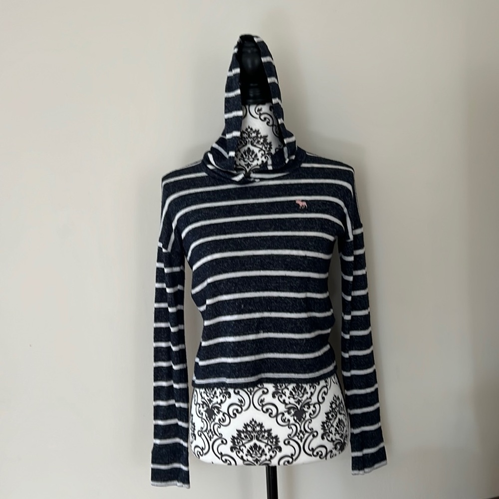 Abercrombie kids shirt